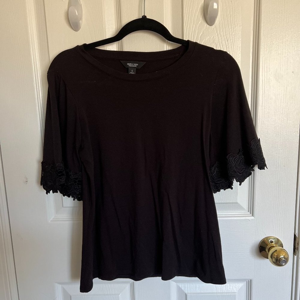 Simply Vera Verawang Black Top Size Small